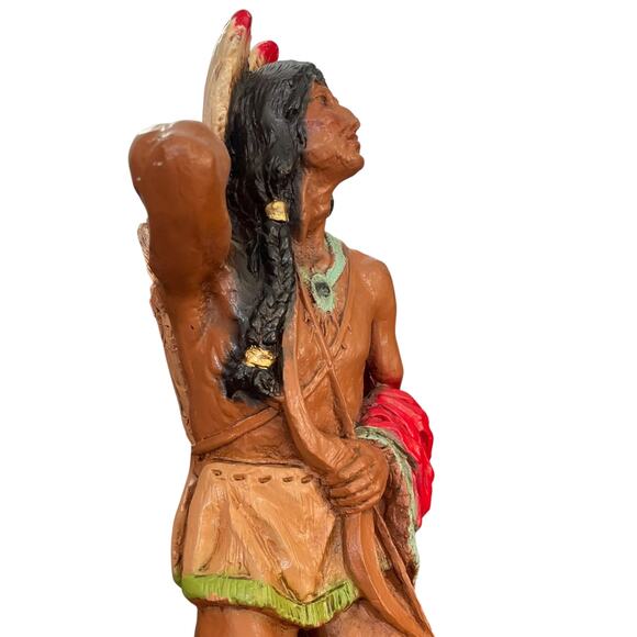 Vintage Native American Warrior Statue 1976 Universal Statuary Indian Figure - Picture 11 of 13